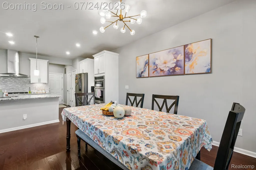 4691 Broomfield Way Lake Orion Village MI 48359