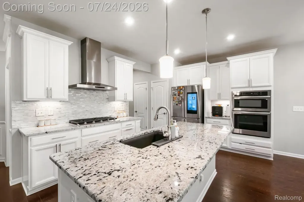 4691 Broomfield Way Lake Orion Village MI 48359