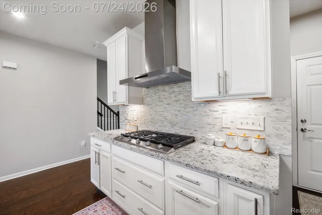 4691 Broomfield Way Lake Orion Village MI 48359