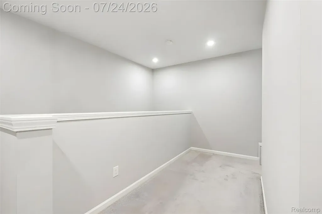 4691 Broomfield Way Lake Orion Village MI 48359