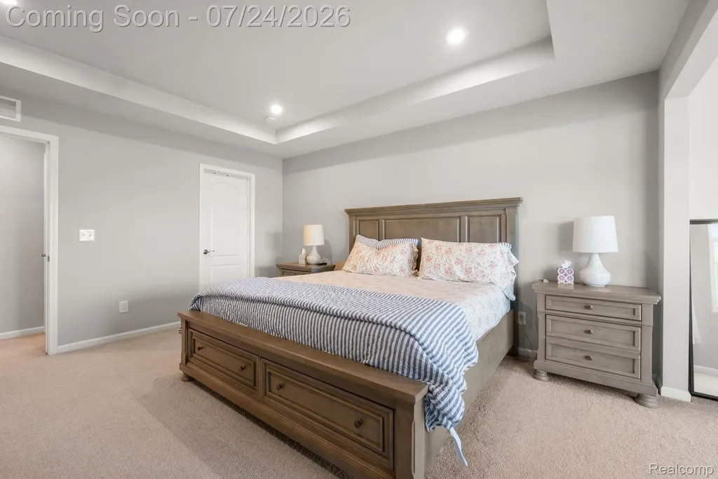 4691 Broomfield Way Lake Orion Village MI 48359
