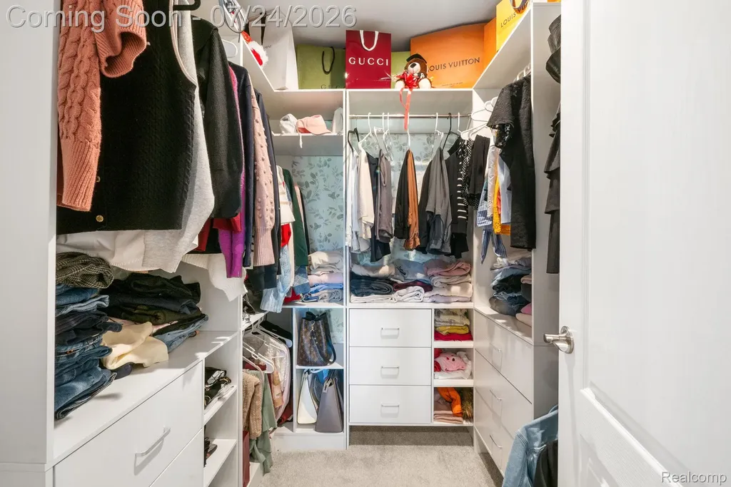 4691 Broomfield Way Lake Orion Village MI 48359