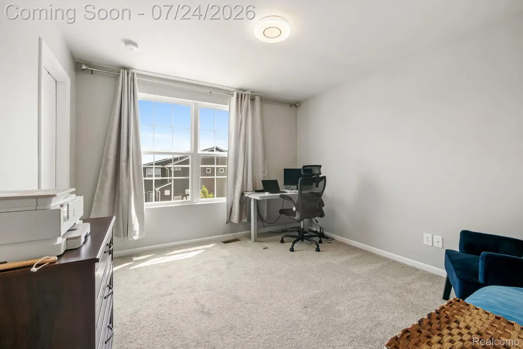 4691 Broomfield Way Lake Orion Village MI 48359