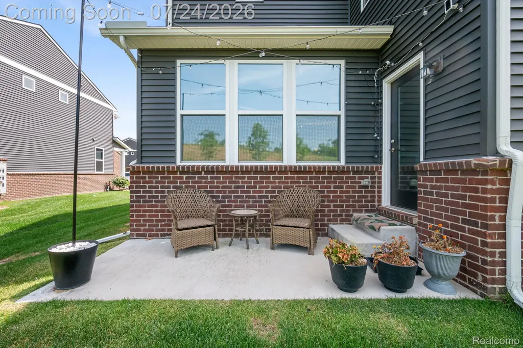 4691 Broomfield Way Lake Orion Village MI 48359