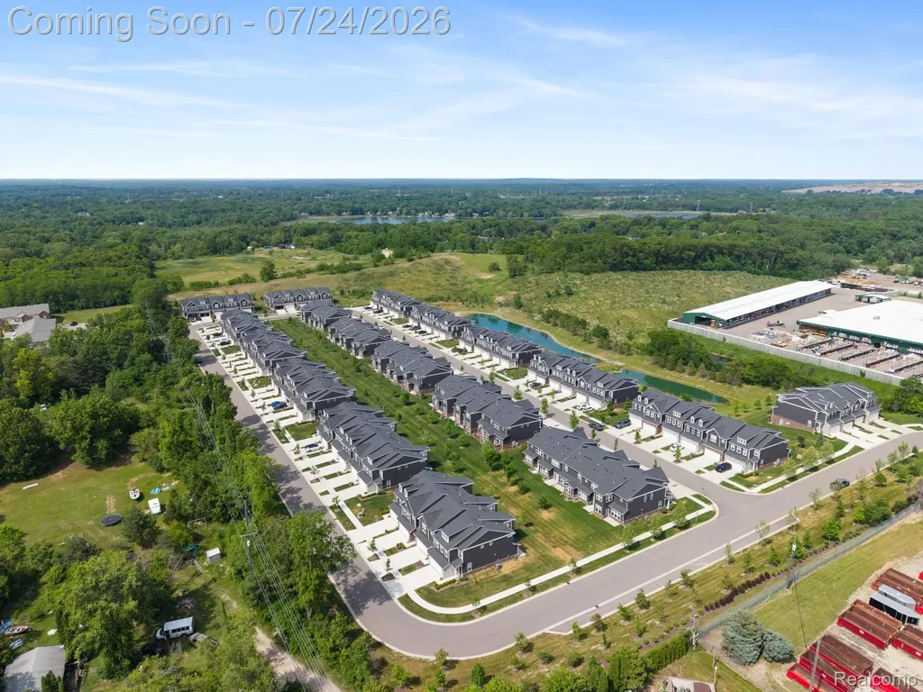 4691 Broomfield Way Lake Orion Village MI 48359