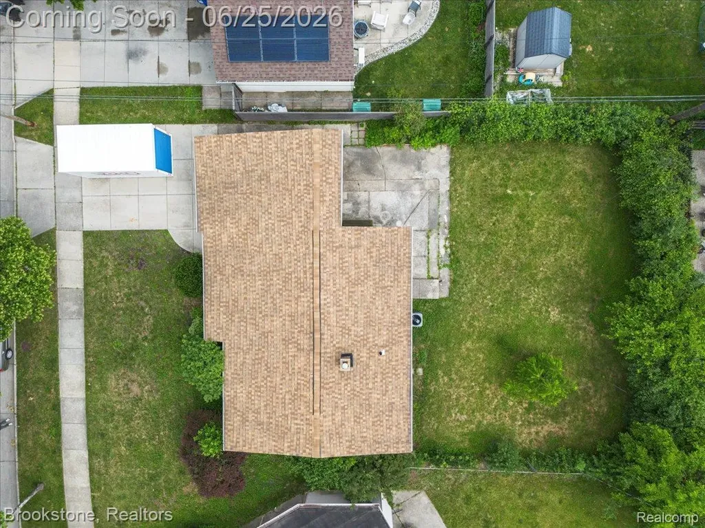 24210 Beverly Street Oak Park City MI 48237