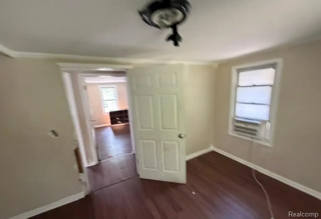 485 N Johnson Street Pontiac City MI 48342