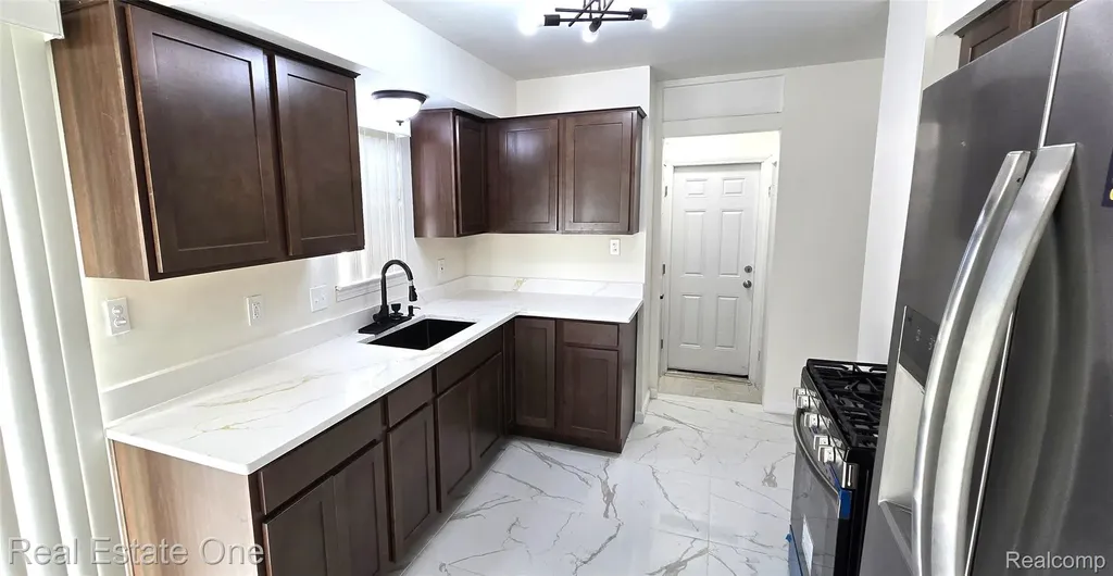 342 Melvin Street River Rouge City MI 48218