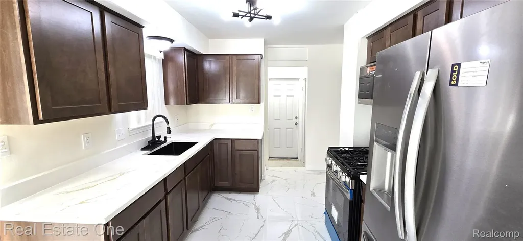 342 Melvin Street River Rouge City MI 48218