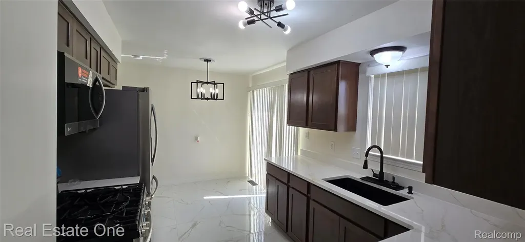 342 Melvin Street River Rouge City MI 48218