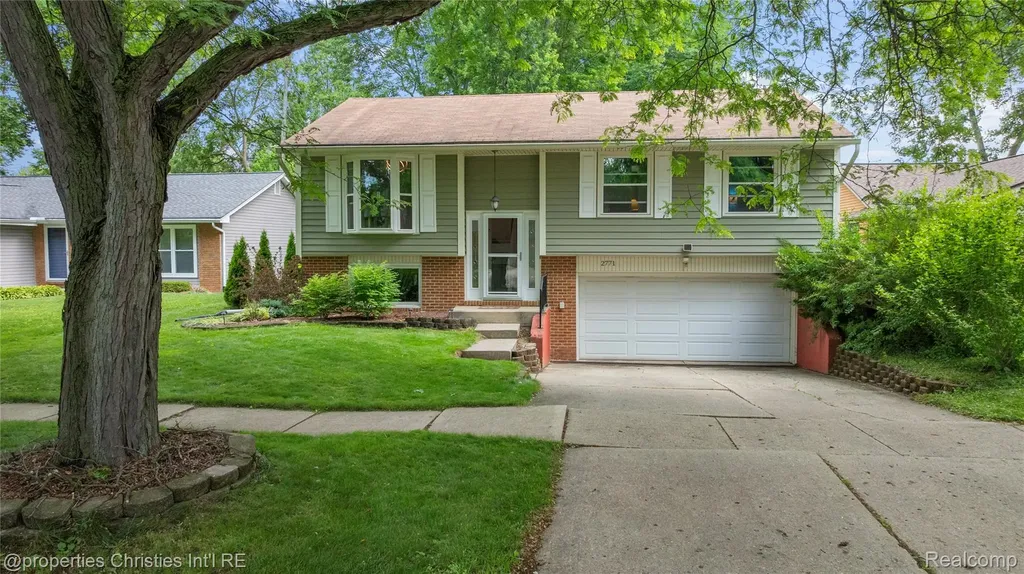 2771 Winter Drive Troy City MI 48083