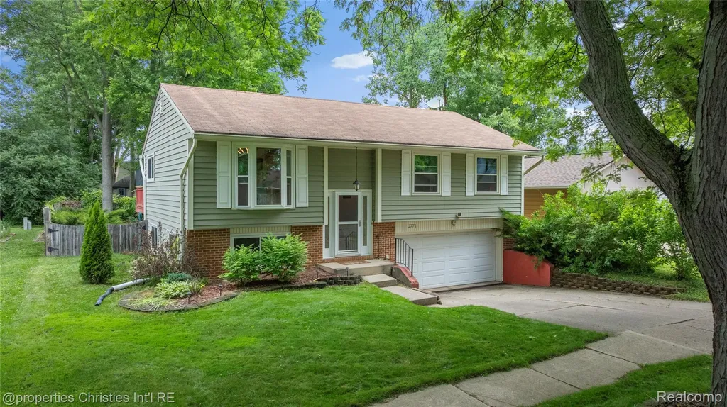 2771 Winter Drive Troy City MI 48083