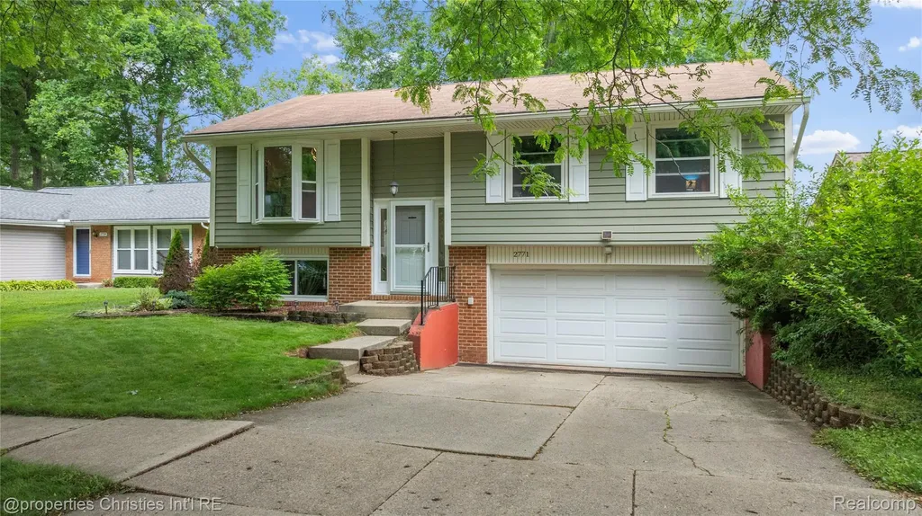 2771 Winter Drive Troy City MI 48083