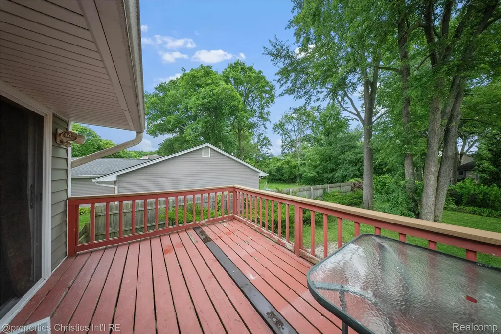 2771 Winter Drive Troy City MI 48083