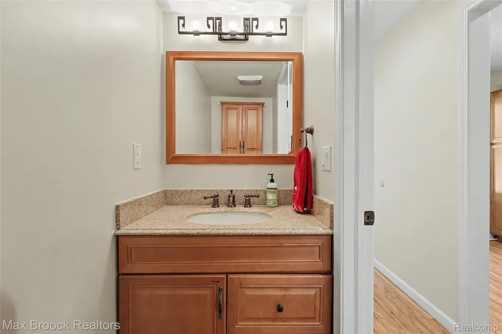 1669 Wimbledon Drive Walled Lake City MI 48390