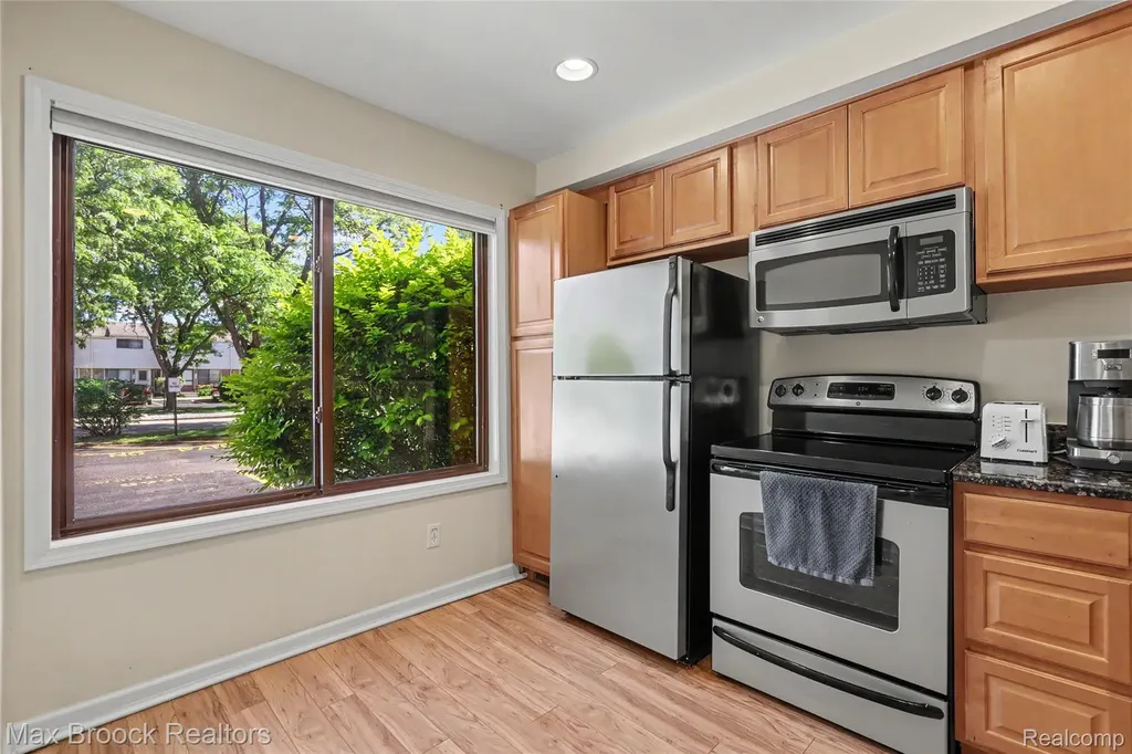 1669 Wimbledon Drive Walled Lake City MI 48390
