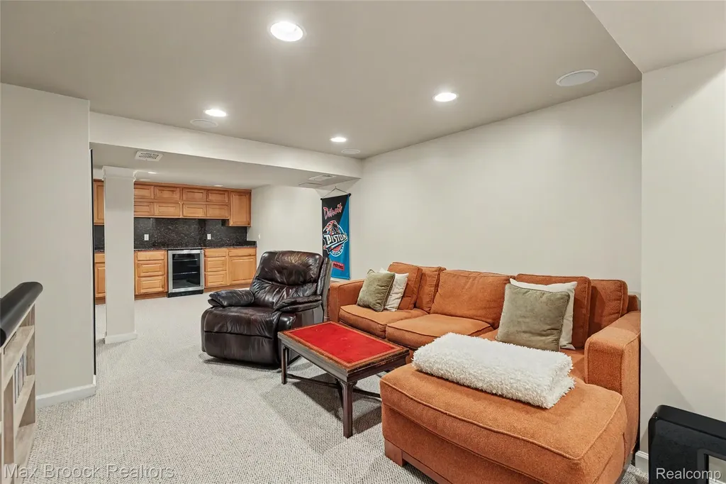 1669 Wimbledon Drive Walled Lake City MI 48390