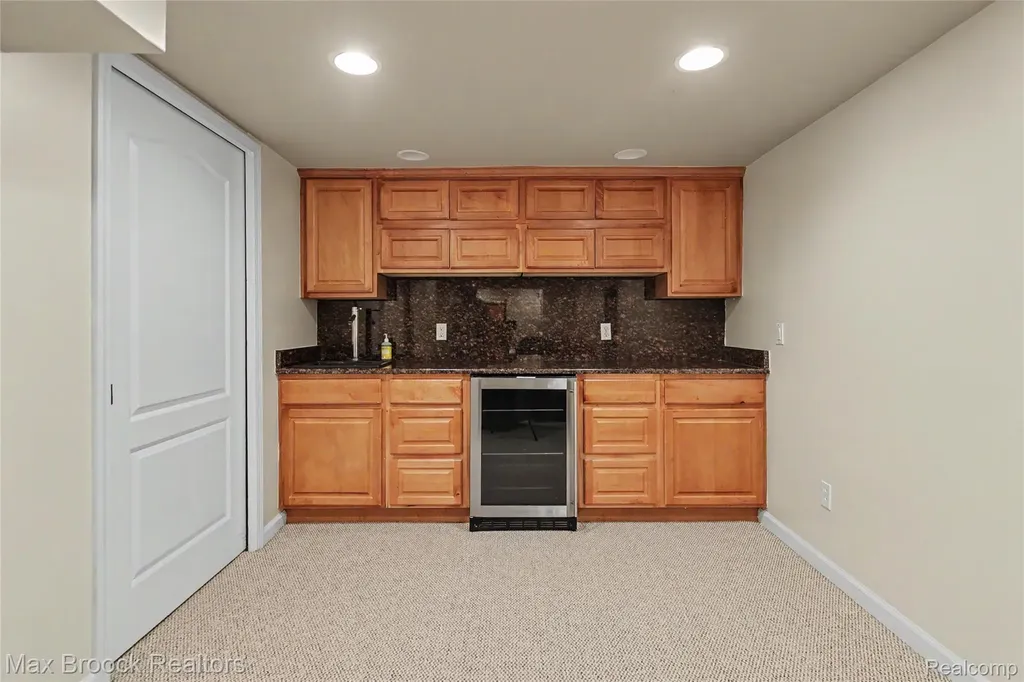 1669 Wimbledon Drive Walled Lake City MI 48390