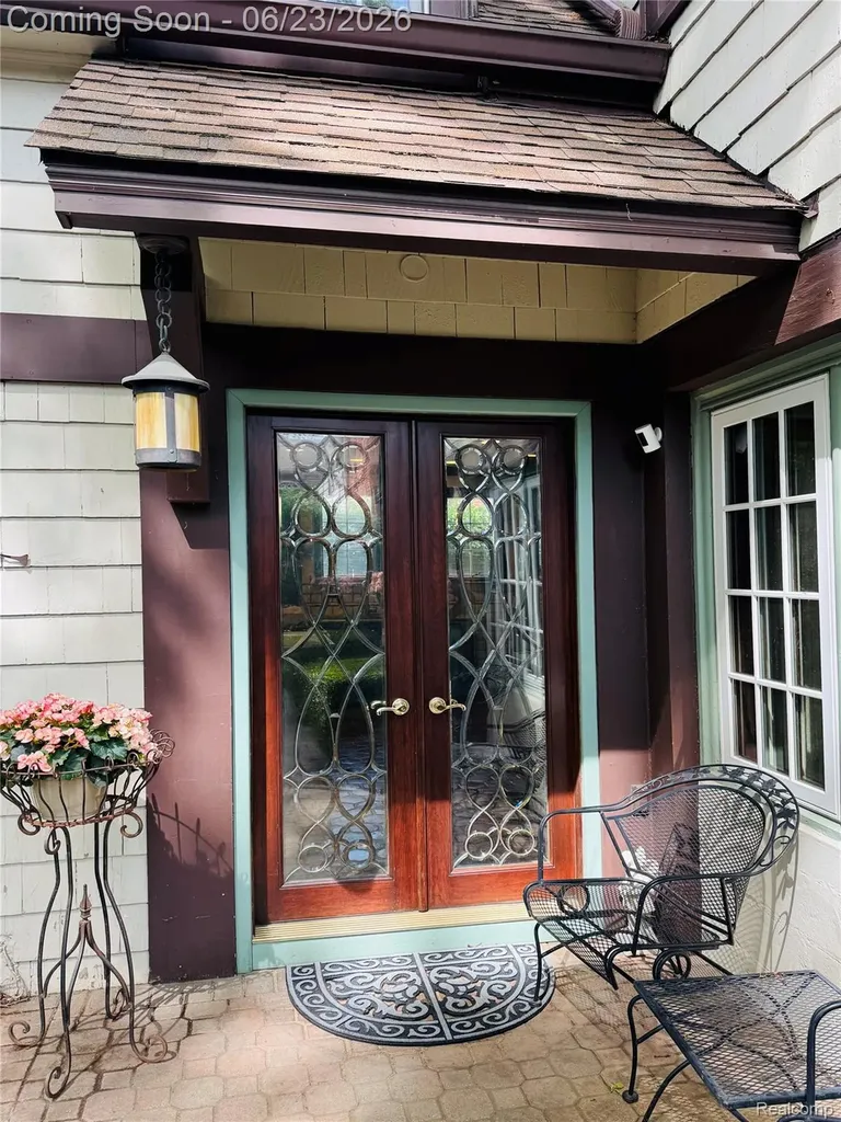 680 Wimbleton Drive Birmingham City MI 48009