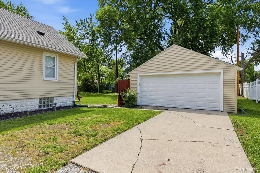 1630 Gordon Street Port Huron City MI 48060