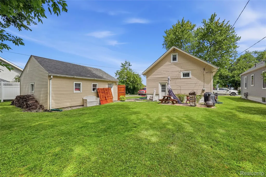1630 Gordon Street Port Huron City MI 48060