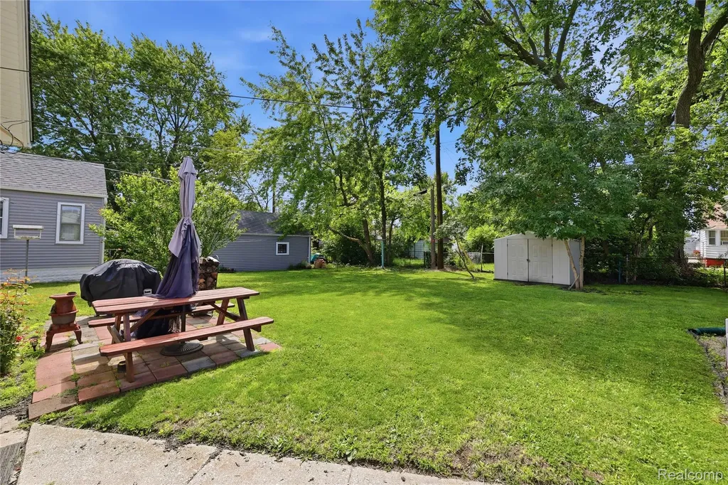 1630 Gordon Street Port Huron City MI 48060