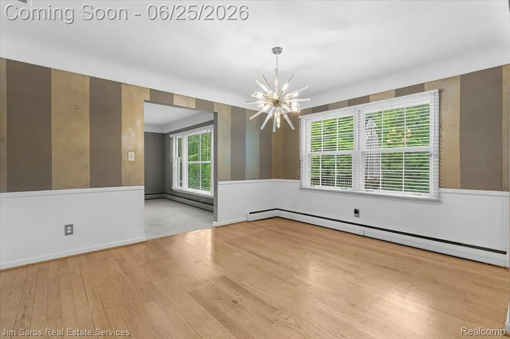 32807 Red Oaks Trail Beverly Hills Village MI 48025