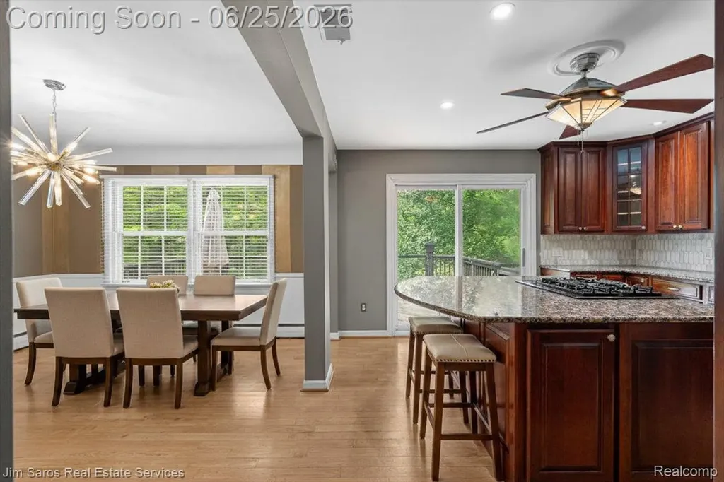 32807 Red Oaks Trail Beverly Hills Village MI 48025