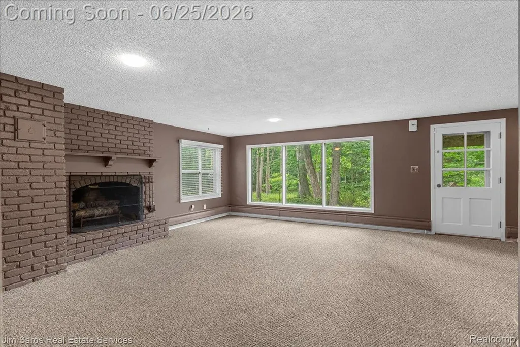 32807 Red Oaks Trail Beverly Hills Village MI 48025