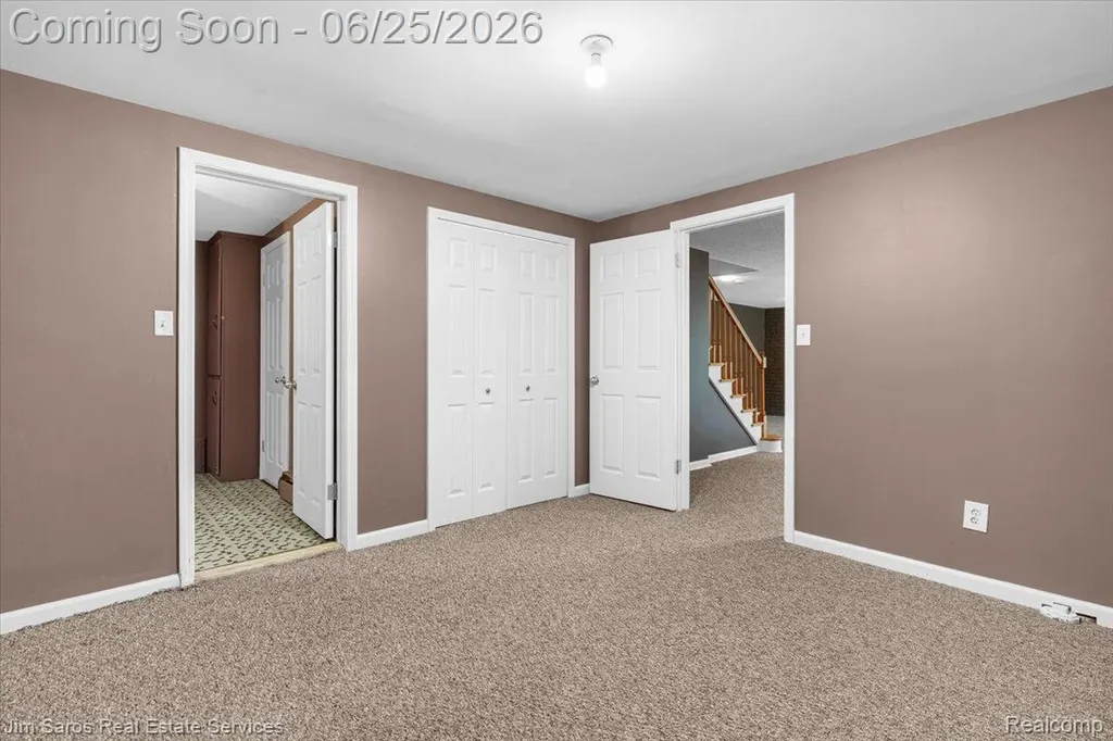 32807 Red Oaks Trail Beverly Hills Village MI 48025