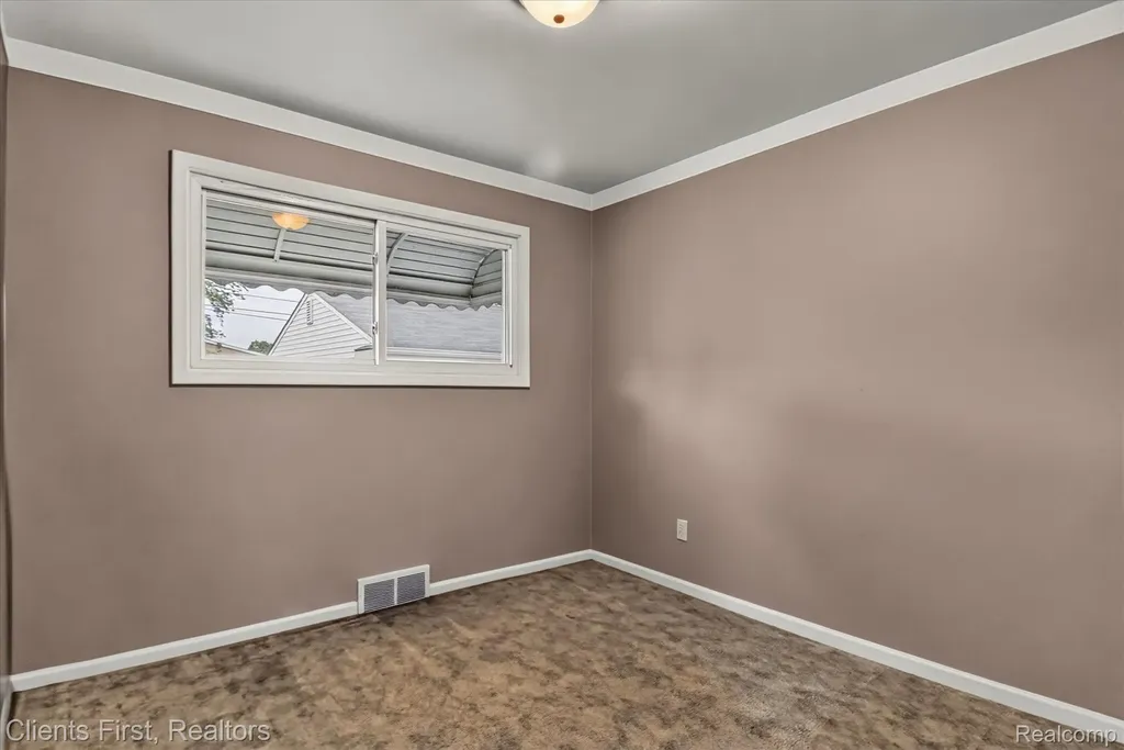 873 Schuman Street Garden City City MI 48135