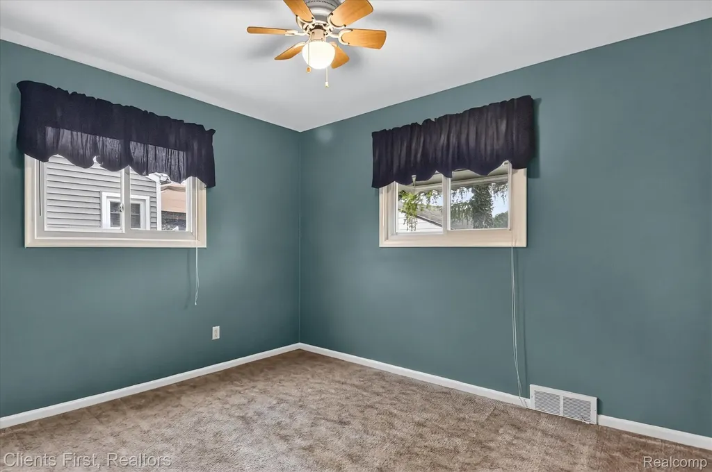 873 Schuman Street Garden City City MI 48135