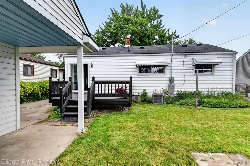 873 Schuman Street Garden City City MI 48135