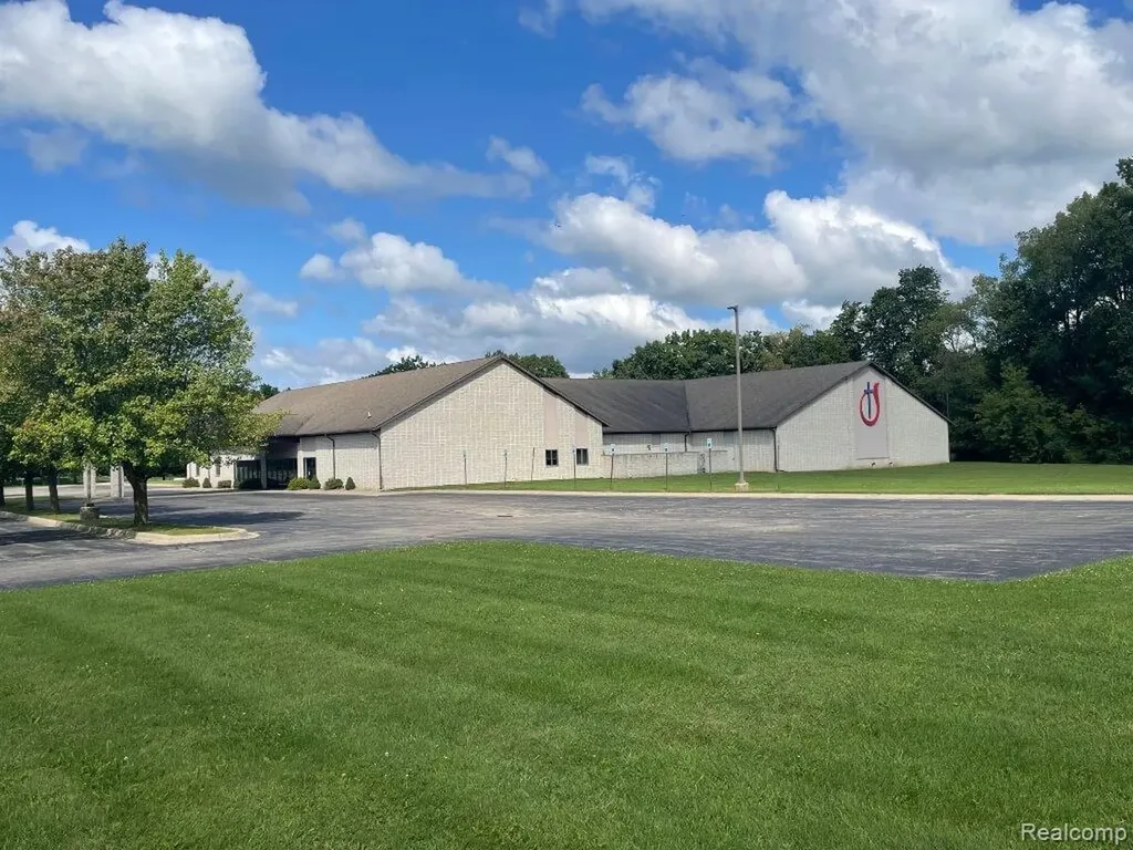 6317 Old Us 23 Tyrone Township MI 48430