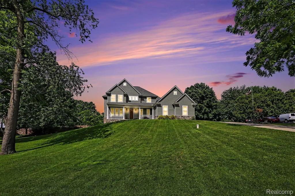 1660 Winthrop Road Bloomfield Charter Township MI 48302