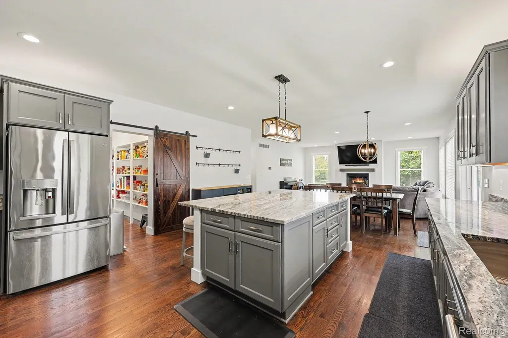 1660 Winthrop Road Bloomfield Charter Township MI 48302