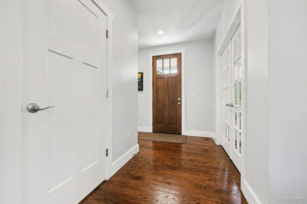 1660 Winthrop Road Bloomfield Charter Township MI 48302