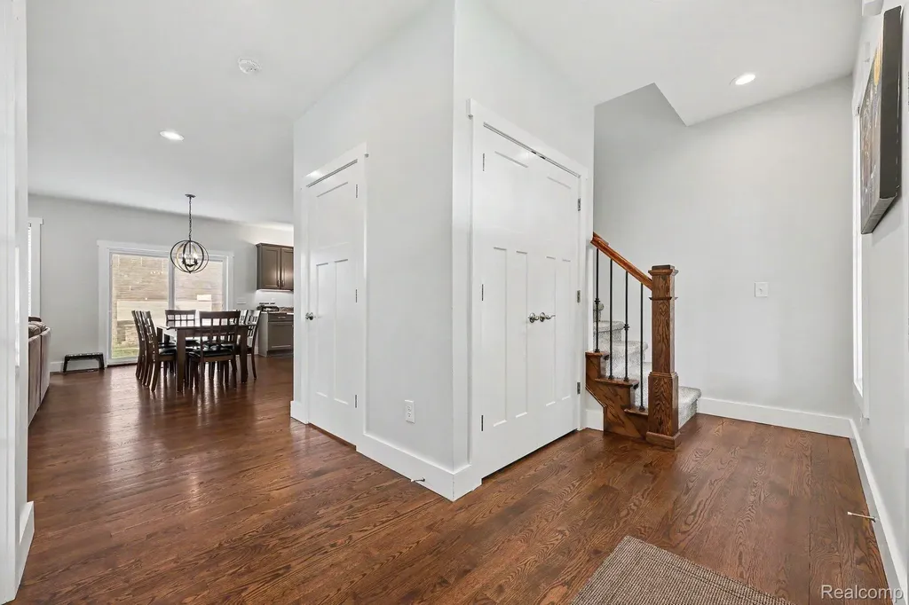 1660 Winthrop Road Bloomfield Charter Township MI 48302