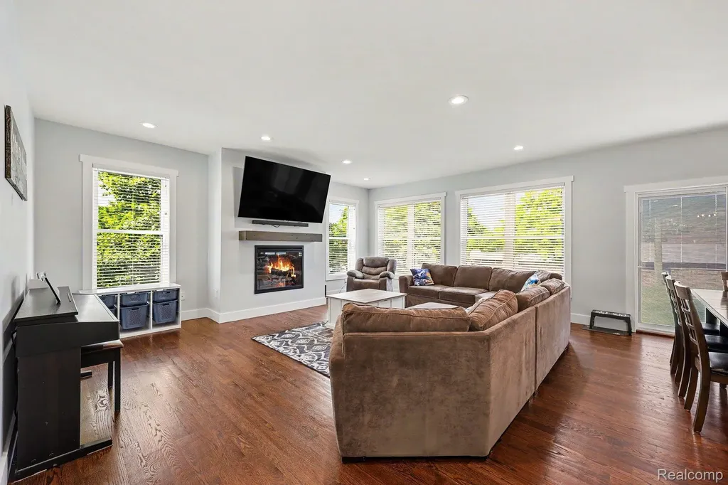 1660 Winthrop Road Bloomfield Charter Township MI 48302