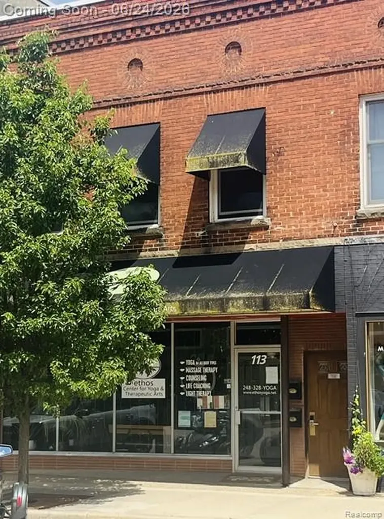 113 S Saginaw Street Holly Village MI 48442