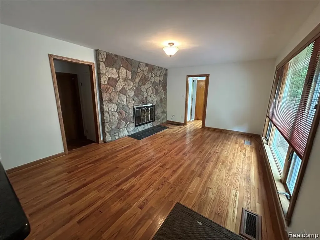 25426 Edgemont Drive Southfield City MI 48033
