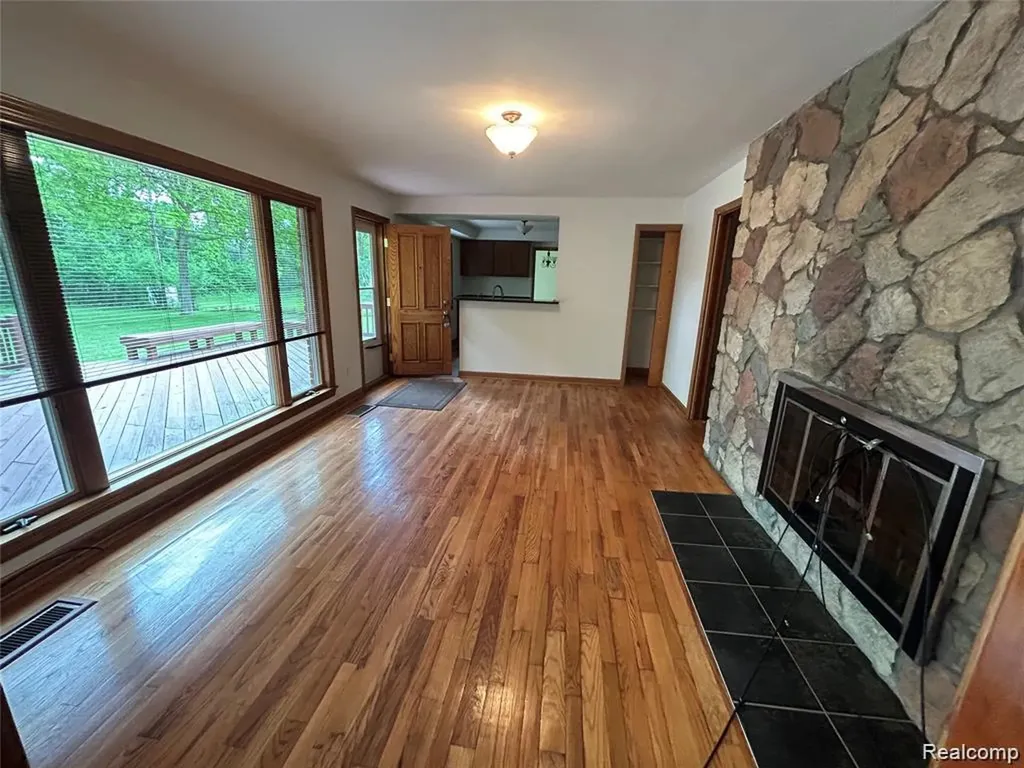 25426 Edgemont Drive Southfield City MI 48033