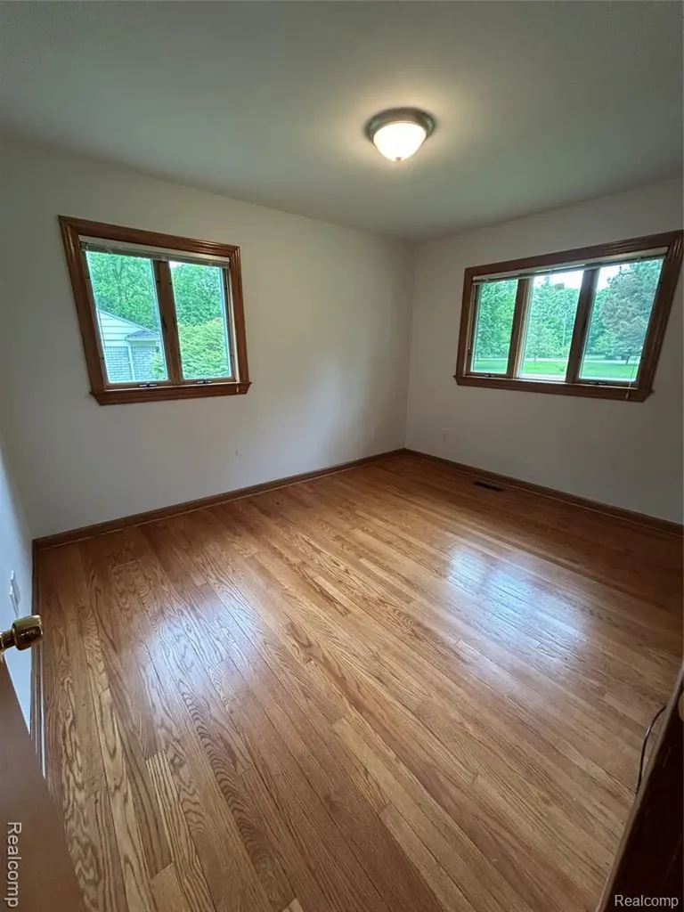 25426 Edgemont Drive Southfield City MI 48033