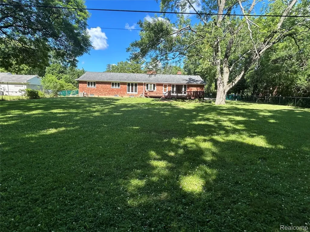 25426 Edgemont Drive Southfield City MI 48033