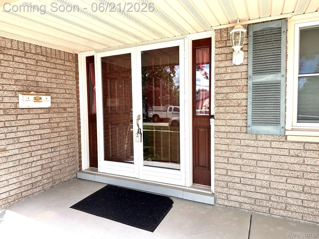 26366 Cecile Street Dearborn Heights City MI 48127