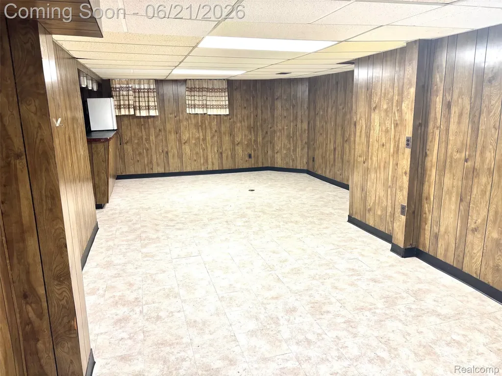 26366 Cecile Street Dearborn Heights City MI 48127