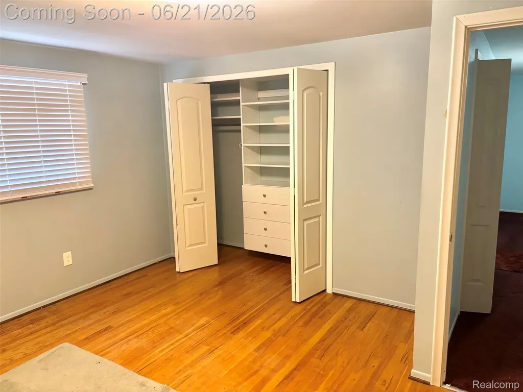 26366 Cecile Street Dearborn Heights City MI 48127
