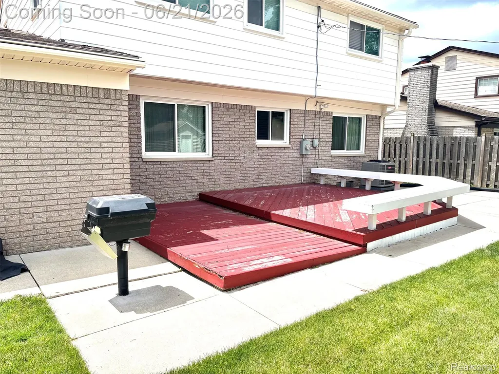 26366 Cecile Street Dearborn Heights City MI 48127