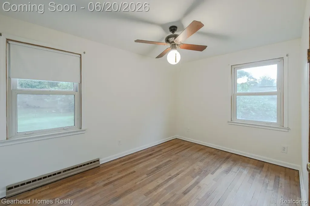 1224 Hira Street Waterford Charter Township MI 48328