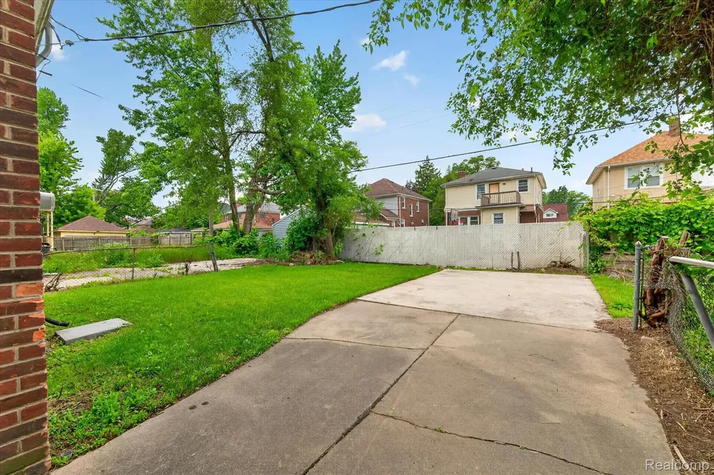 14575 Mettetal Street Detroit City MI 48227